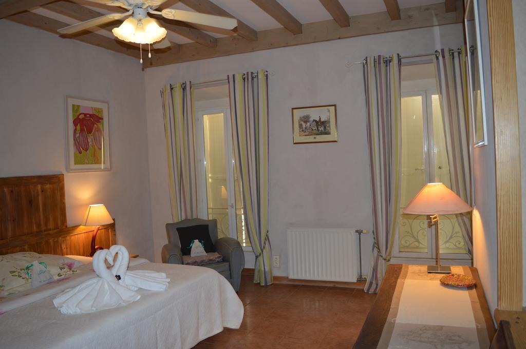 Chateau La Roque Margaux Hotell Servian Eksteriør bilde